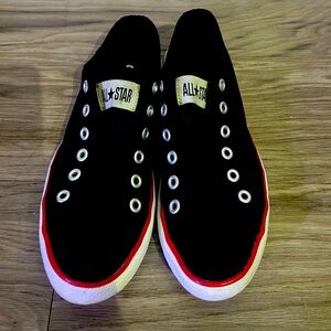 Converse vintage  Black and Red Sneakers